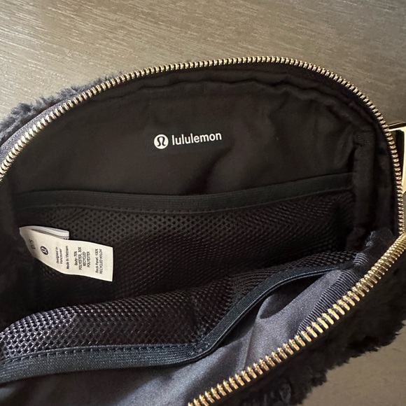Lululemon belt bag fleece - Picture 6 of 6